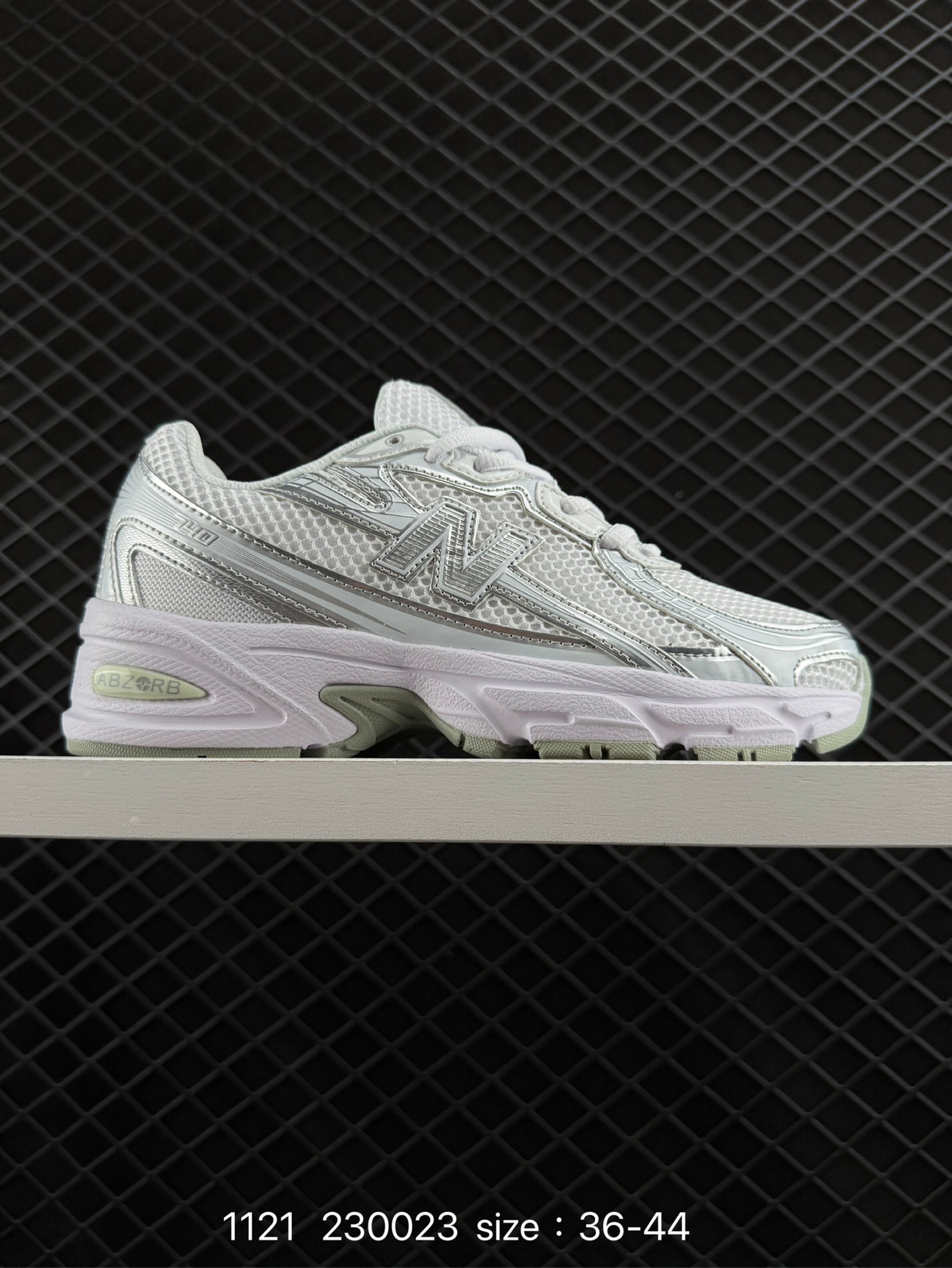 New Balance MR740 NB